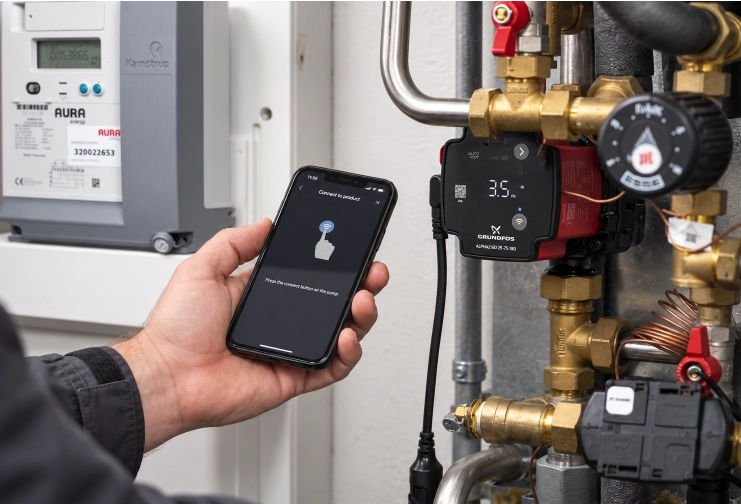 Pompa Grundfos ALPHA GO podczas konfiguracji z aplikacją Grundfos GO